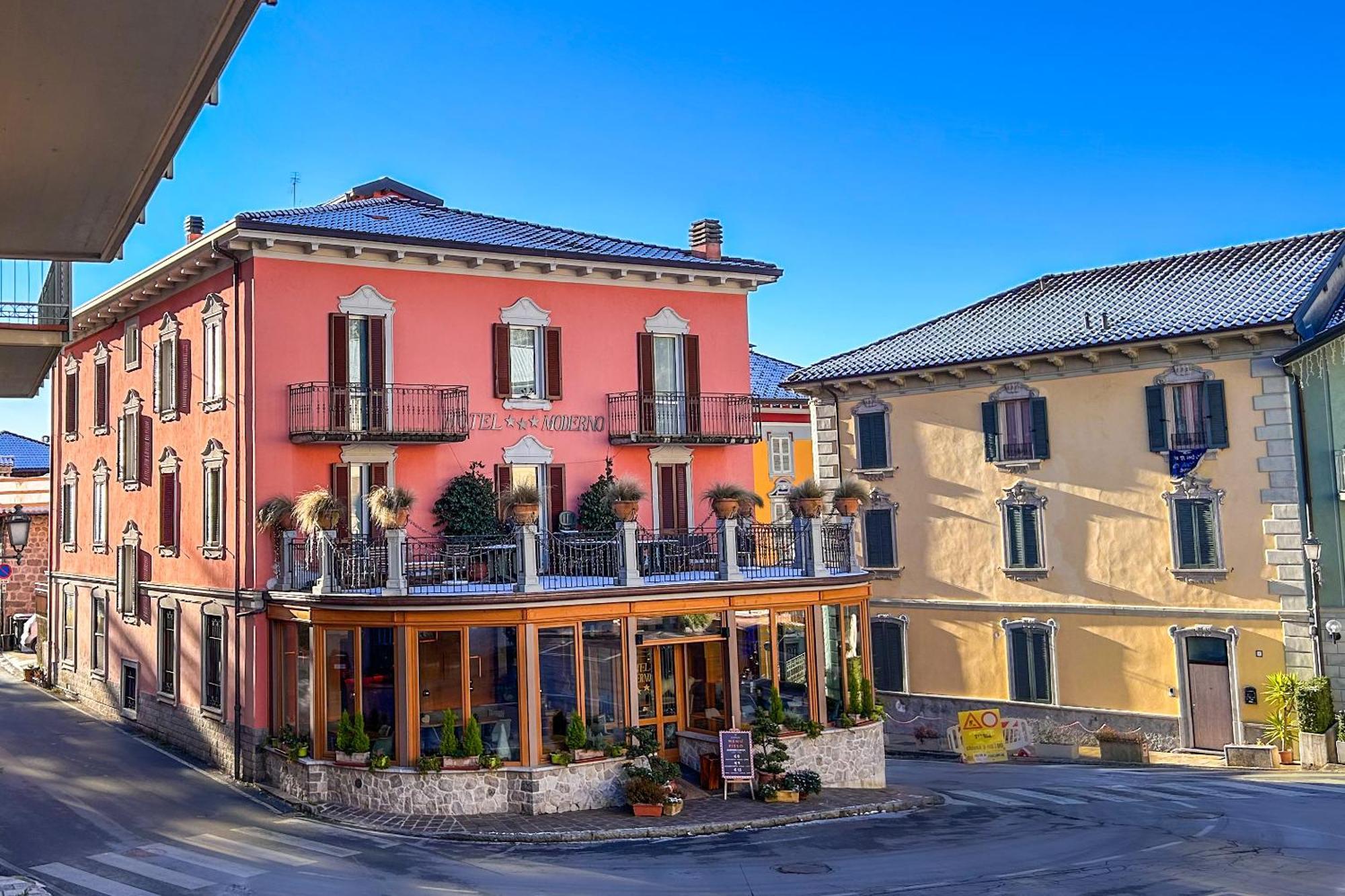 Hotel Moderno Restaurant Serina  Exteriör bild